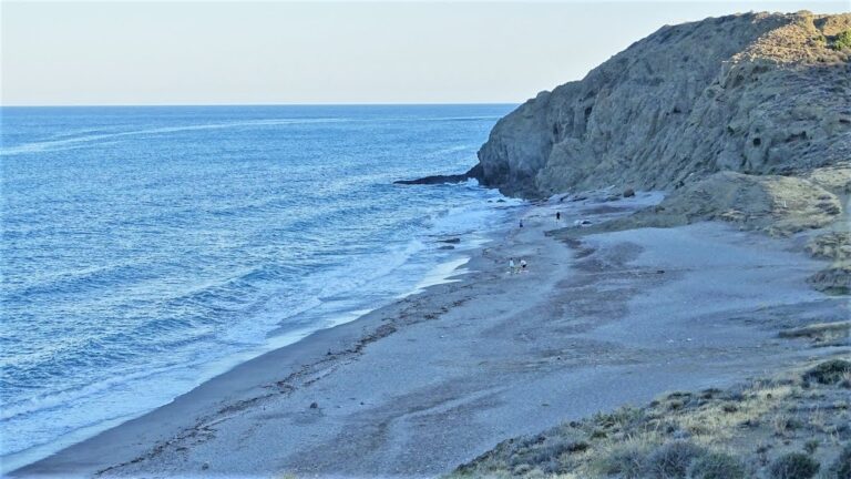 Disfruta de las emocionantes actividades acu&aacute;ticas en las playas de Los Locos