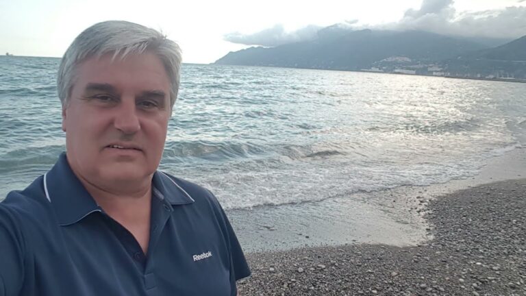 Descubre la Gu&iacute;a de Playas en Salerno: Un para&iacute;so costero