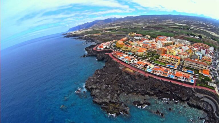 Descubre las maravillas de las playas en Guía de Isora: Guía completa