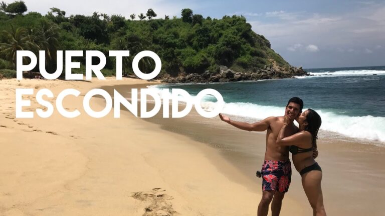 Descubre los secretos de Puerto Escondido, explorando sus costas