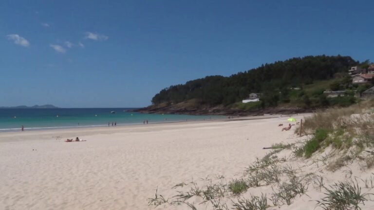 Descubre la espectacular Ruta de las Playas en Portonovo