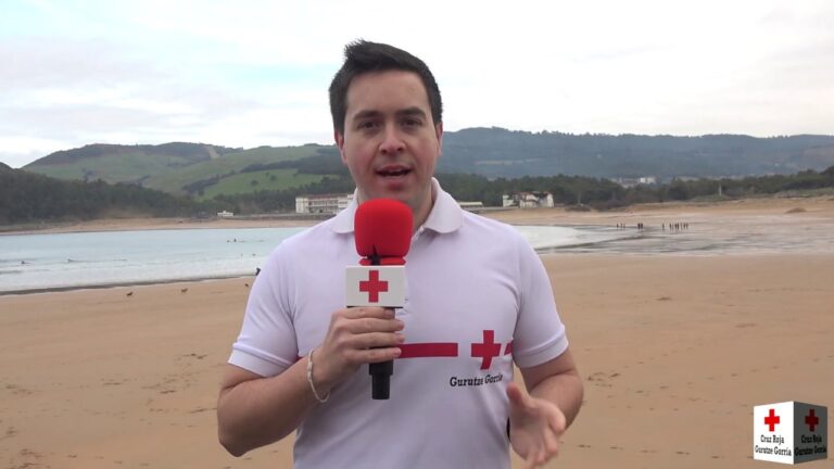Descubre los horarios de los socorristas en las playas de Bizkaia: tu seguridad es nuestra prioridad