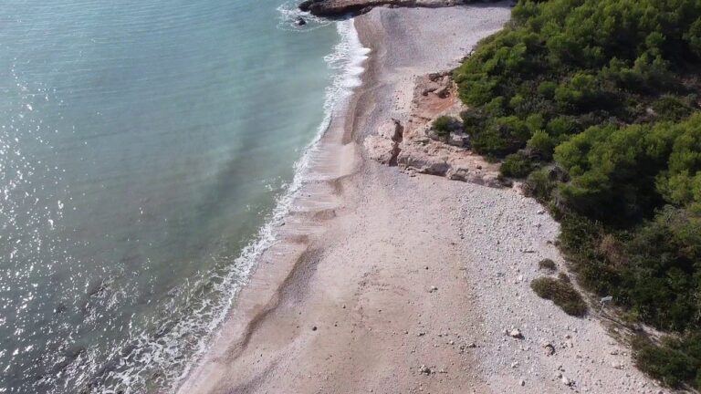 Descubre las increíbles rutas de senderismo cerca de las playas de Alcoceber