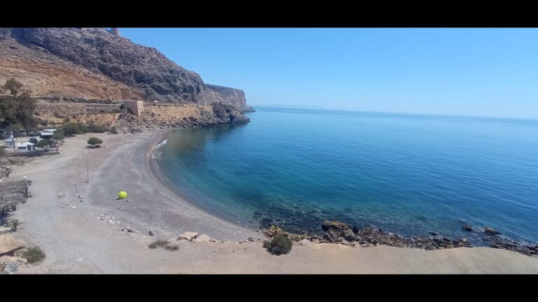 Descubre las sensuales playas nudistas de Almería