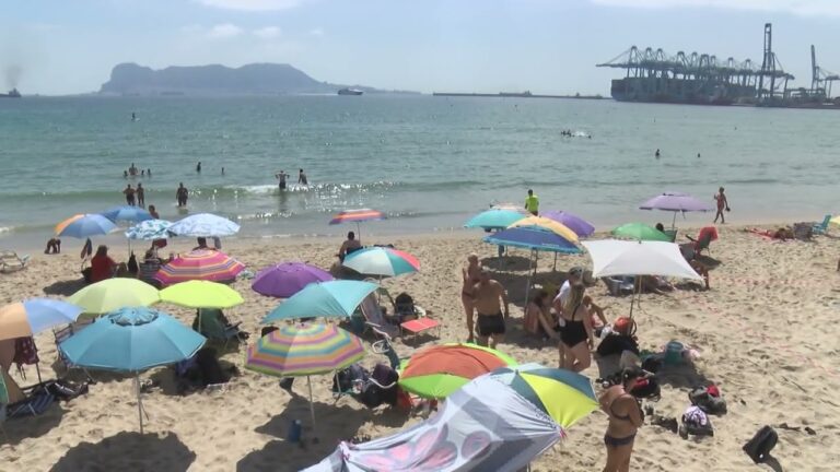 Descubre las impresionantes playas de arena en Gibraltar