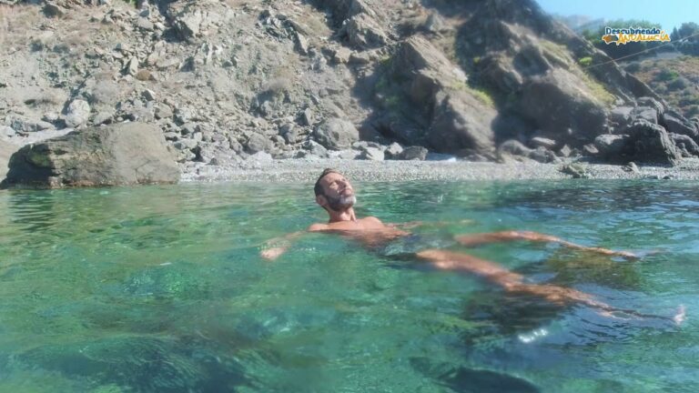 Descubre las playas vírgenes de la costa de Granada: un paraíso oculto