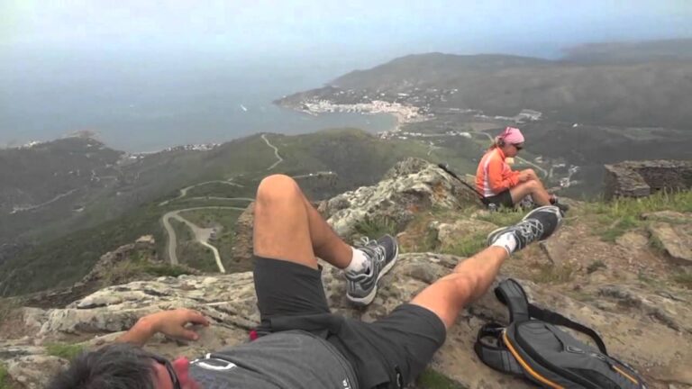 Descubre las espectaculares rutas de senderismo en las playas de Llançà
