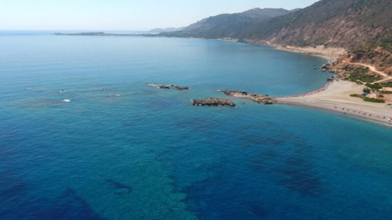 Explorando las paradisíacas playas nudistas de Creta