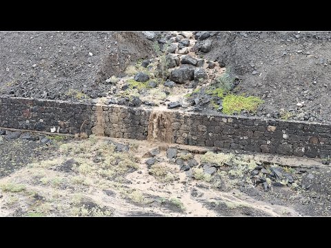 Descubre la adrenalina de explorar barrancos en las playas