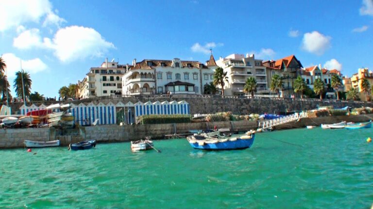 Descubre la Gu&iacute;a de Playas en Estoril: &iexcl;Para&iacute;so Costero al Alcance!