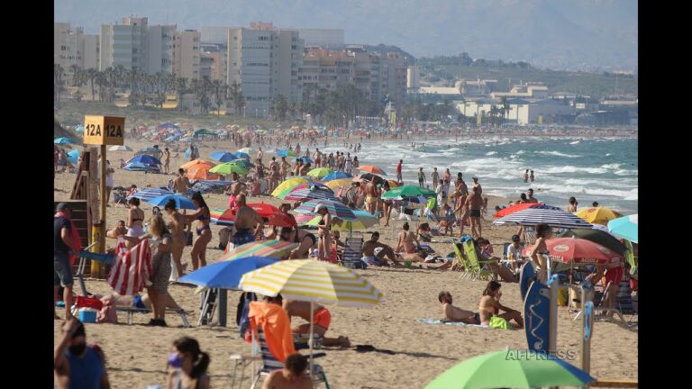 Descubre el encanto del turismo de playa en Elche: ¡un paraíso costero por explorar!