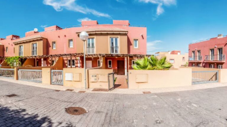 ¡Sorpréndete con las espectaculares dunas de Corralejo!