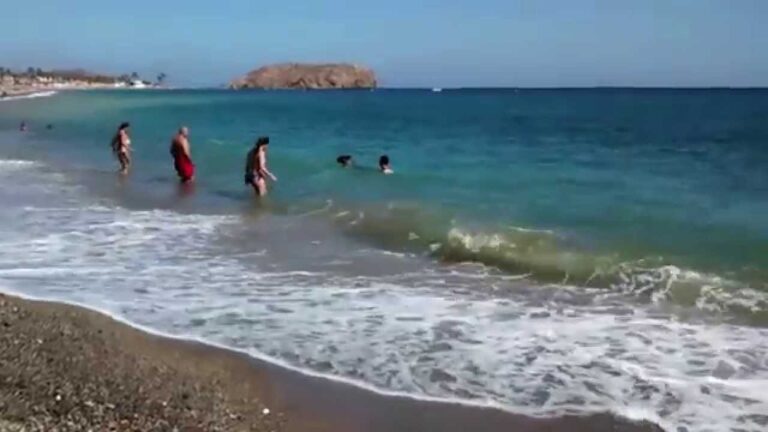 Descubre las paradisíacas playas de Bezana