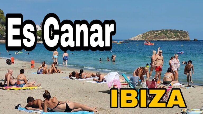 Descubre las mejores playas de Es Canar y disfruta del paraíso