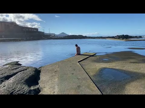 Descubre la espectacular Playa de Los Charcones en Gran Canaria: ¿Cómo llegar y qué la hace única?
